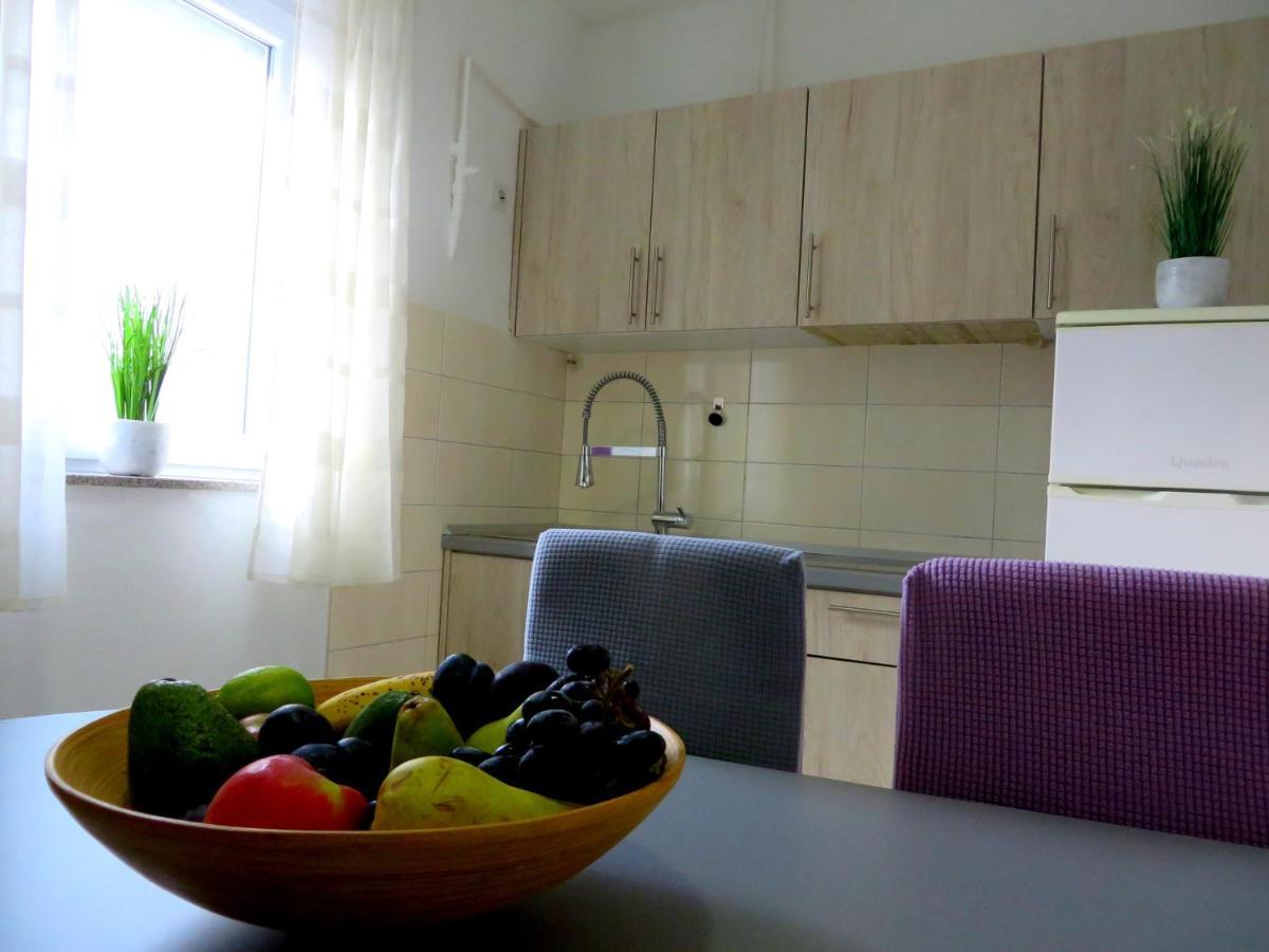 Beach Apartments Roza - The Garden Apartment บีโอกราดนาโมรู ภายนอก รูปภาพ