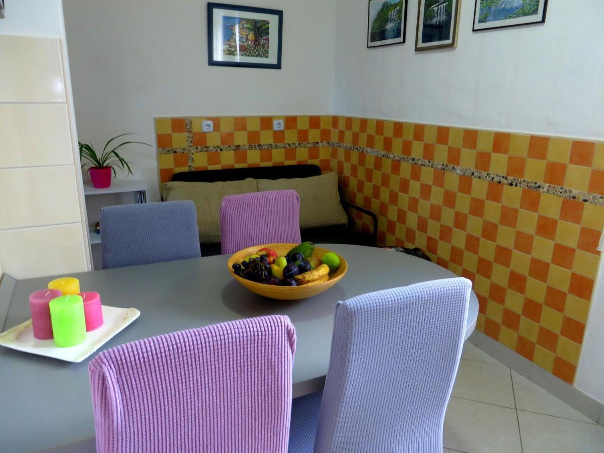 Beach Apartments Roza - The Garden Apartment บีโอกราดนาโมรู ภายนอก รูปภาพ