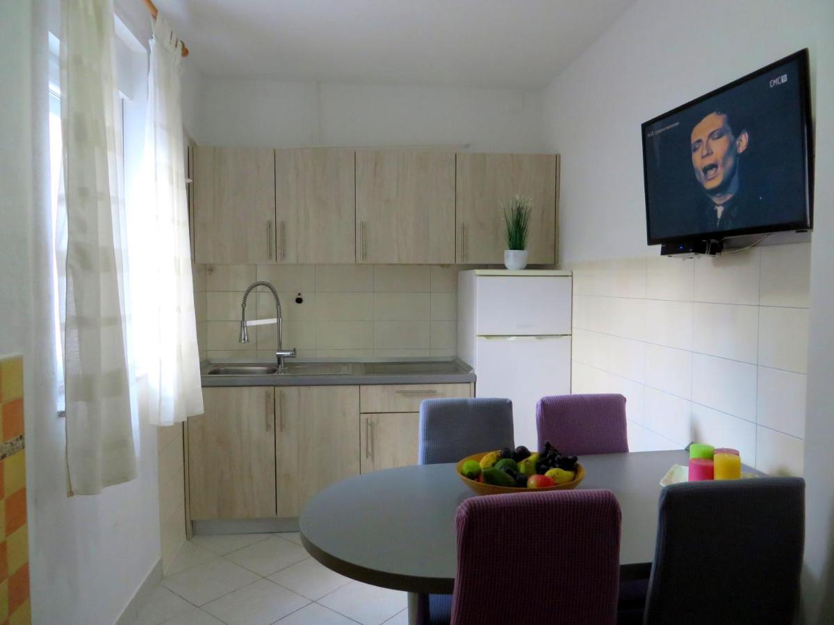 Beach Apartments Roza - The Garden Apartment บีโอกราดนาโมรู ภายนอก รูปภาพ